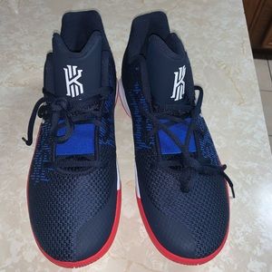 Men’s Nike Zoom Size 9